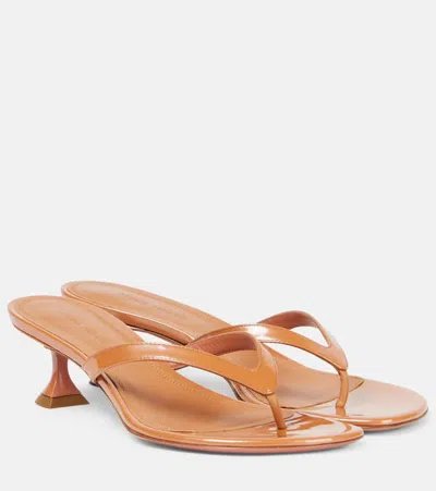 Amina Muaddi Juliette 45 Patent Leather Thong Sandals In Brown