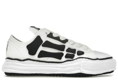 Pre-owned Amiri Men's  Mmy Bones X Maison Mihara Yasuhiro Sneakers In Alabaster/black In Multi