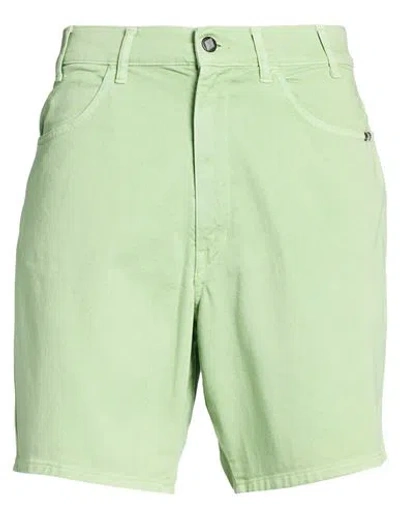 Amish Man Shorts & Bermuda Shorts Light Green Size 31 Cotton