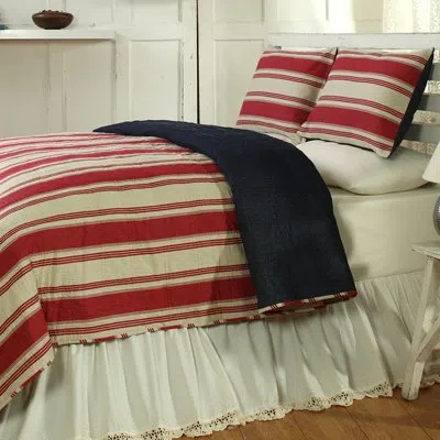 Amity Home Camden Quilt In Red