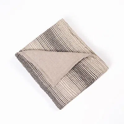 Amity Home Huggin Hugh Quilt In Gray;beige