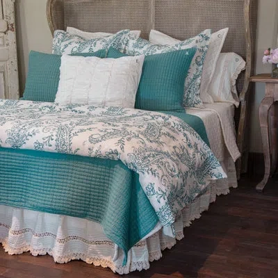 Amity Home Isacar Quilt In Teal
