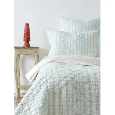 Amity Home Jacob Quilt Set In Blue,white