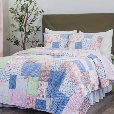 Amity Home Lattice Farmhouse / Country Quilt Set In Multicolor