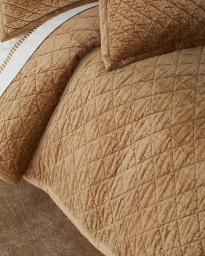 Amity Home Simona Velvet Queen Quilt In Caramel