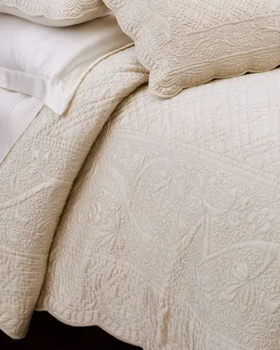 Amity Home Tudor Quilt, King In Neutral