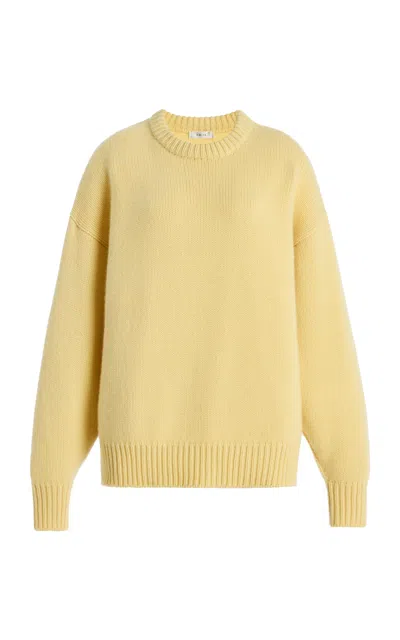 Amiya Ursa Relaxed Cashmere Sweater In Yellow