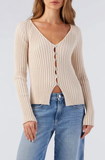 Amo Ada Sweater In Latte In Neutral