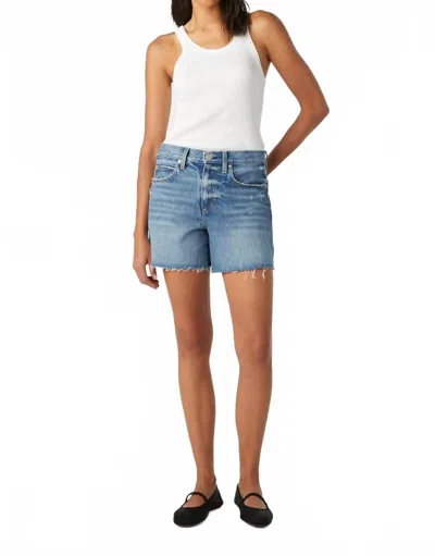 Amo Billie Mid-rise Denim Short In Free Spirit In Blue