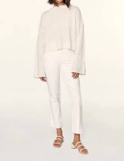 Amo Chloe Crop Jeans In White Sands