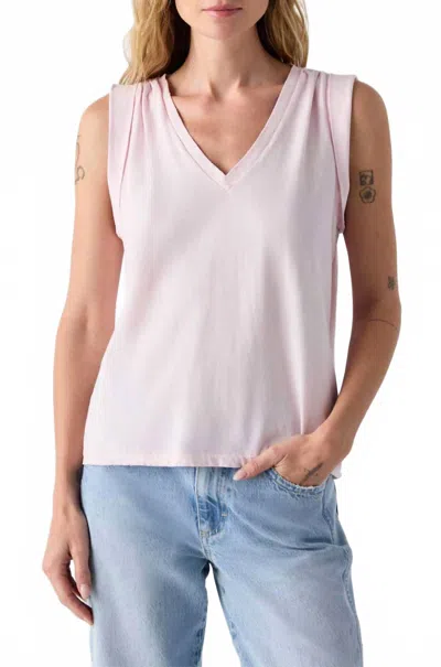 Amo Dona Tee In Flush In Neutral