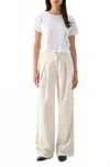 Amo Mary Slouch Trouser In White In White
