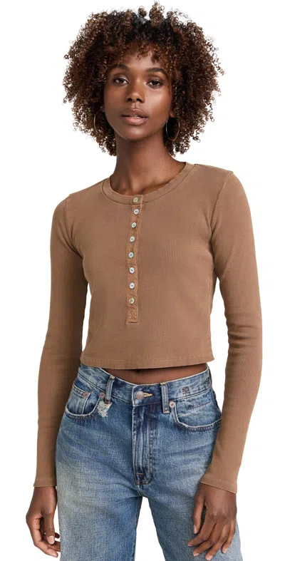 Amo Sassy Henley Tee Walnut