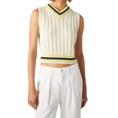 Amo Selma Sleeveless V-neck Sweater In White In Neutral