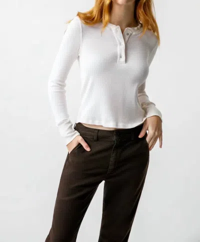 Amo Thermal Henley Tee In Natural In White