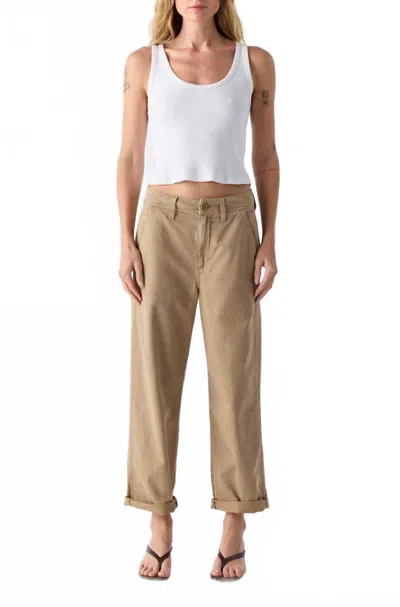 Amo Ursula Cropped Trousers In Sand In Brown