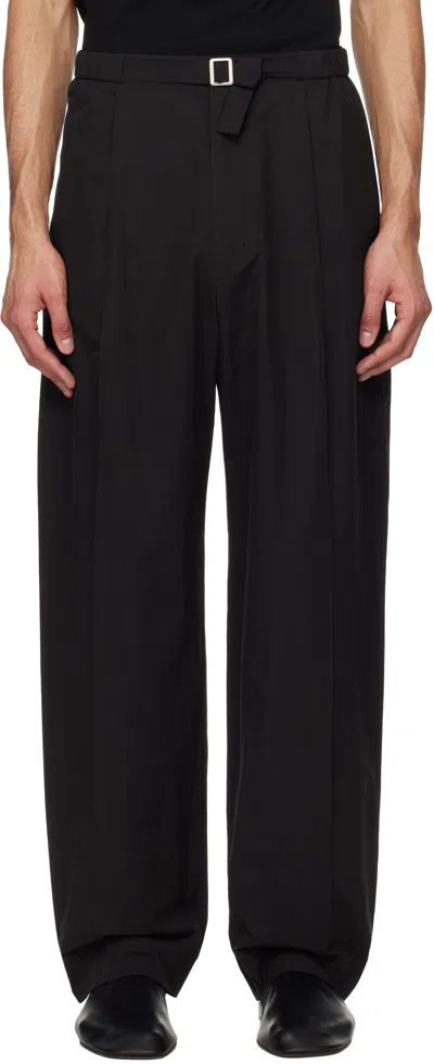 Amomento Black Belted Tuck Banding Trousers