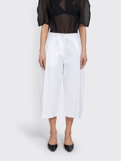 Amomento Curved Capri Pants In White