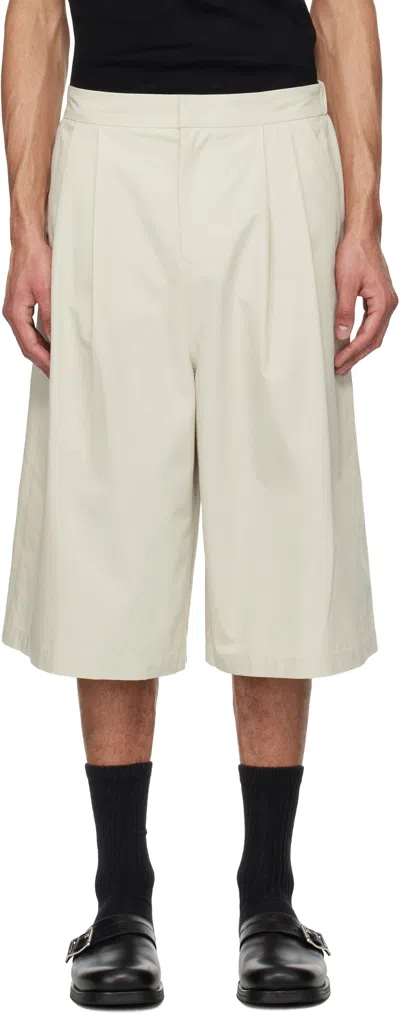 Amomento Off-white Two Tuck Wide Shorts In Ivory