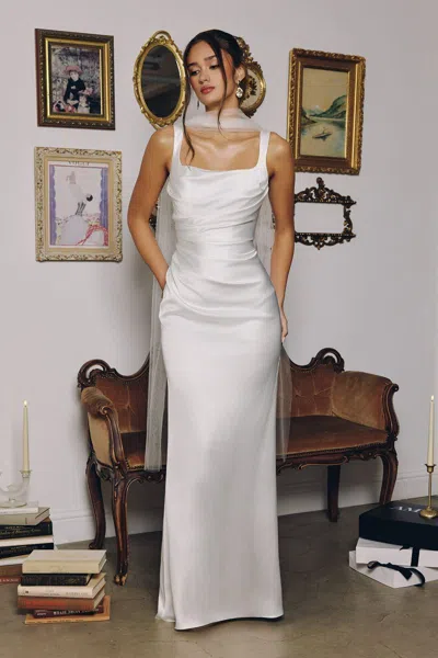Amoris T729w In White