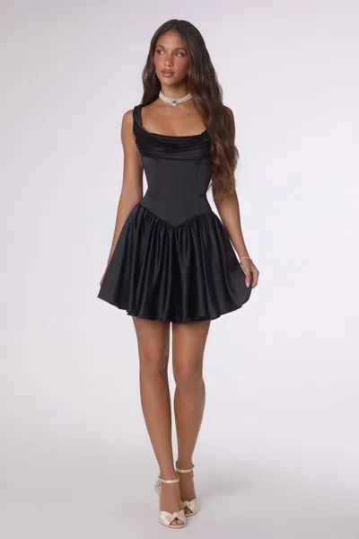 Amoris T735 In Black