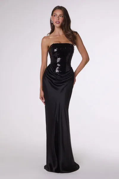Amoris T744 In Black