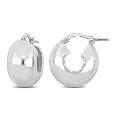 Amour 18mm Wide Huggie Polished Earrings In Sterling Silver In White
