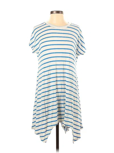 Pre-owned Amour Vert Casual Dress In Blue