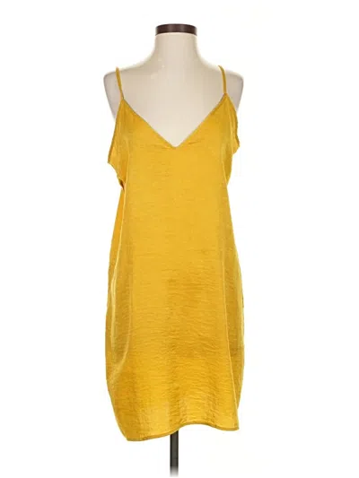 Pre-owned Amour Vert Casual Dress In Yellow
