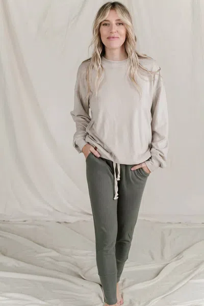 Ampersand Ave Performance Fleece University Pullover Sweater In Wanderlust In Gray