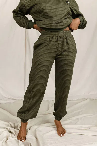 Ampersand Ave Quilted Jogger Pants In Olive In Green