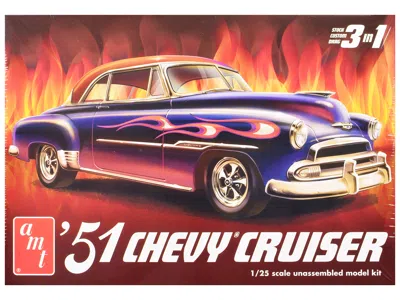Amt Skill 2 Model Kit 1951 Chevrolet Cruiser 3-in-1 Kit 1/25 Scale Model By