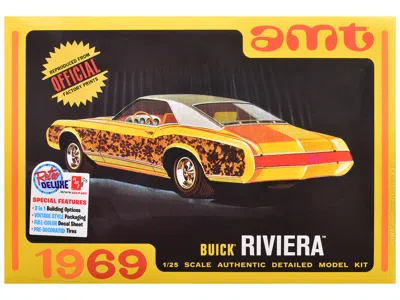 Amt Skill 2 Model Kit 1969 Buick Riviera 1/25 Scale Model By  In Multi