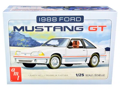 AMT SKILL 2 MODEL KIT 1988 FORD MUSTANG GT 1/25 SCALE MODEL BY AMT