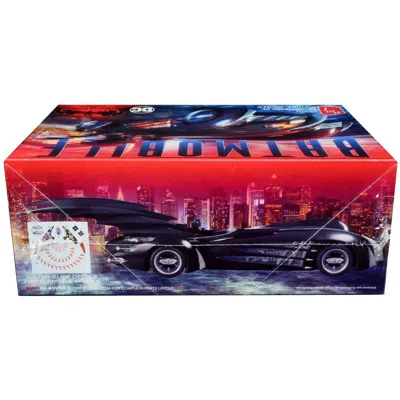 Amt Skill 2 Model Kit Batmobile Batman & Robin 1997 Movie 1-25 Scale Model Car In Burgundy