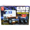 Amt Skill 3 Model Kit Gmc Astro 95 Truck Tractor Miller 1-25 Scale Model Car