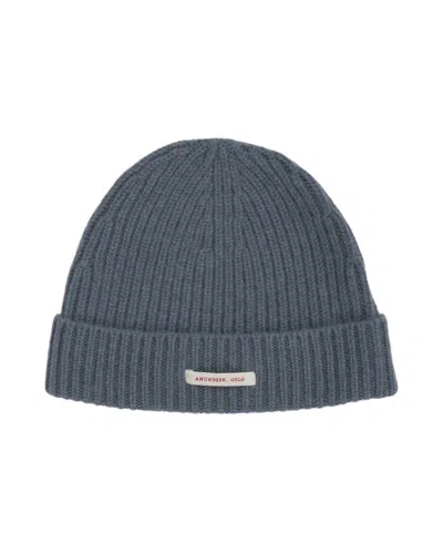 Amundsen Unisex Cashmere Beanie In Faded Blue In Black