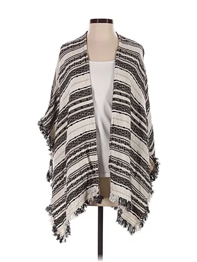 Pre-owned Amuse Society Poncho In Gray