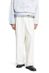 Ancellm Tuck Sweatpants In White