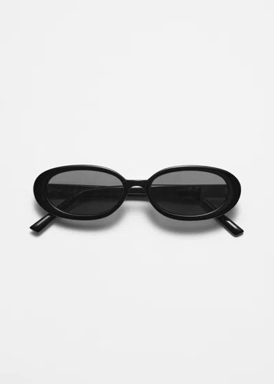& Other Stories Slim Oval-frame Sunglasses In Black