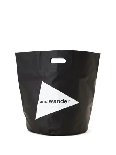 And Wander Storage Bucket Tote Bag In 黑色