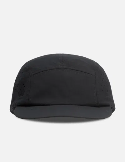 And Wander Tech Cap In Black