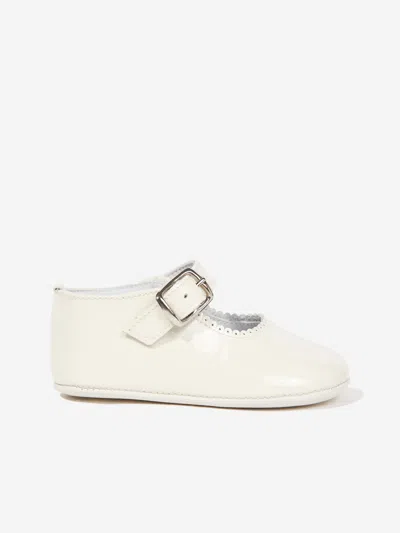 Andanines Kids'  Baby Girls Patent Scallop Edge Pumps In White