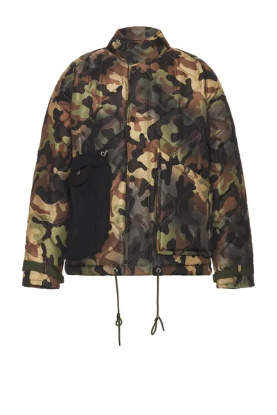 Andersson Bell Multi-pocket Camouflage Quilted Jumper In Green