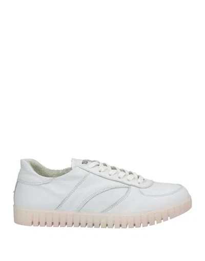 Andìa Fora Sneakers In Off White