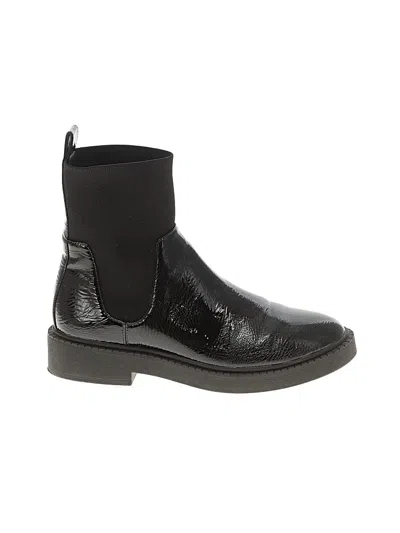 Pre-owned Andre Assous Ankle Boots In Black