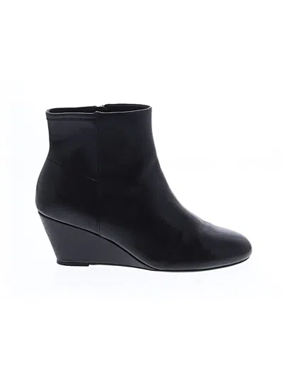 Pre-owned Andre Assous Ankle Boots In Black