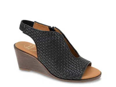Andre Assous Belinda Wedge Sandal In Black