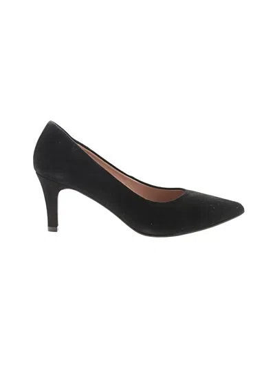 Pre-owned Andre Assous Flats In Black