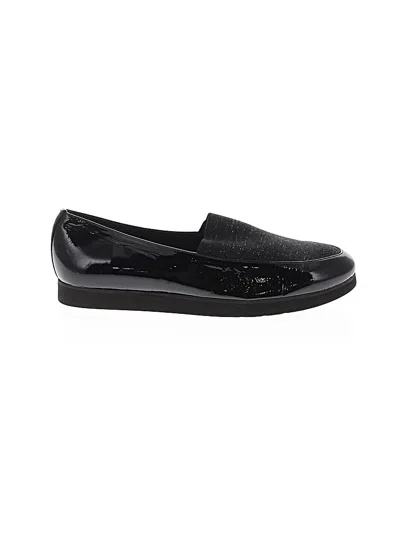 Pre-owned Andre Assous Flats In Black